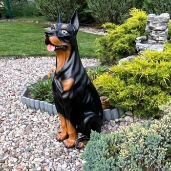 Sodo-dekoracija-ŠUO-Dobermanas