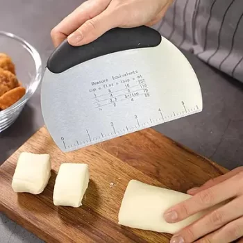 Plieninis kepimo peilis tešlai